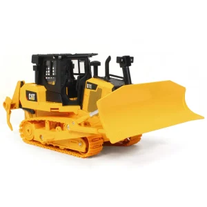 Manufacturer_Diecast Masters Radio Control<1/24 Radio Control Caterpillar D7E Track-Type Tractor Dozer, Made of Durable Plastic