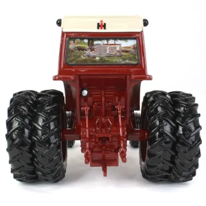 Manufacturer_Other Bed & Bath | Farm Art & DéCor<1/16 RESIN International Harvester 1466 Sculpture with Dave Barnhouse Farm Art