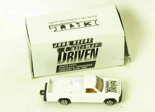 Manufacturer_ERTL Pickup Trucks<1/64 White Pickup by ERTL, 1992 Nashville Expo